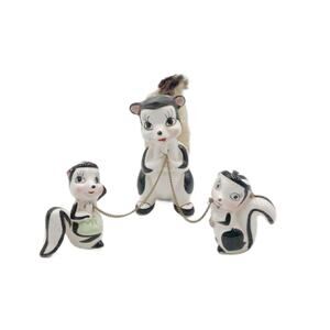 Vintage Anthropomorphic Mama Skunk With Furry Tail with Babies on Chains